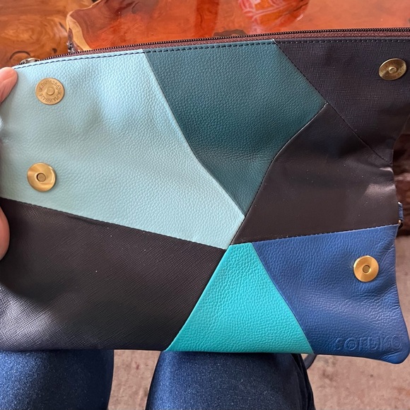 Soruka Mika recycled leather crossbody in ocean color block geometric design NWT - Picture 2 of 8